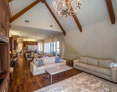 2782 Montreaux Drive - Photo Thumbnail 7