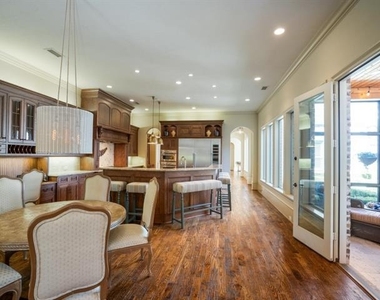 2782 Montreaux Drive - Photo Thumbnail 9