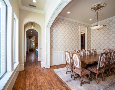 2782 Montreaux Drive - Photo Thumbnail 5