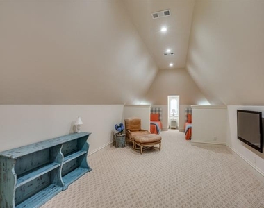 2782 Montreaux Drive - Photo Thumbnail 15