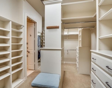 2782 Montreaux Drive - Photo Thumbnail 14