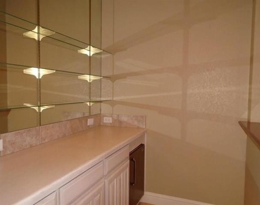 6905 Vista Ridge Court - Photo Thumbnail 3