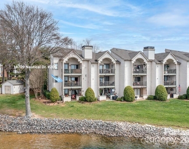 18709 Nautical Drive - Photo Thumbnail 12