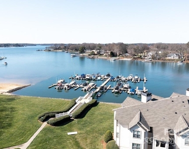18709 Nautical Drive - Photo Thumbnail 4