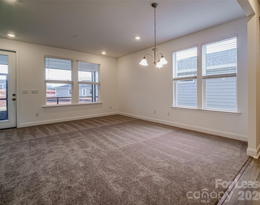 1535 Pebble Shore Lane - Photo Thumbnail 5