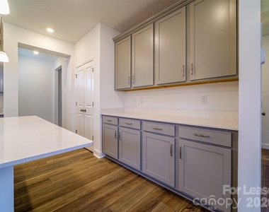 1535 Pebble Shore Lane - Photo Thumbnail 3
