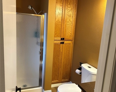 137 E Country Club - Photo Thumbnail 7