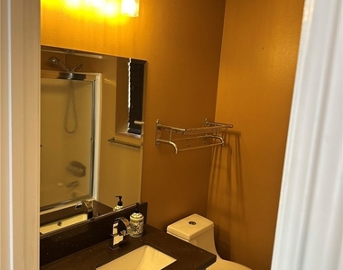137 E Country Club - Photo Thumbnail 13