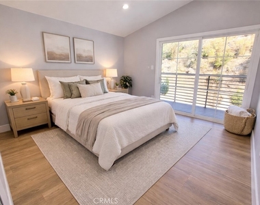 17148 Escalon - Photo Thumbnail 8