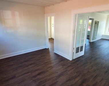 6841 Mohawk Street - Photo Thumbnail 2