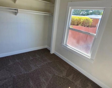 6841 Mohawk Street - Photo Thumbnail 11