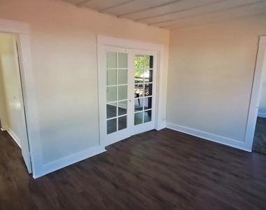 6841 Mohawk Street - Photo Thumbnail 4