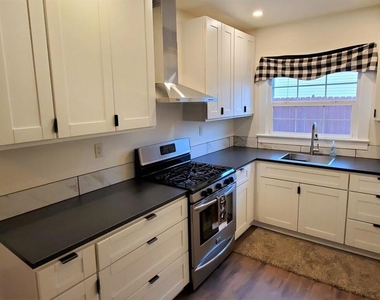 6841 Mohawk Street - Photo Thumbnail 7