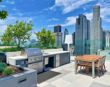 400 S Broadway - Photo Thumbnail 19