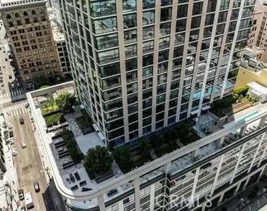 400 S Broadway - Photo Thumbnail 10