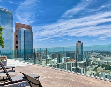 400 S Broadway - Photo Thumbnail 20