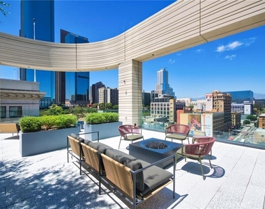 400 S Broadway - Photo Thumbnail 16