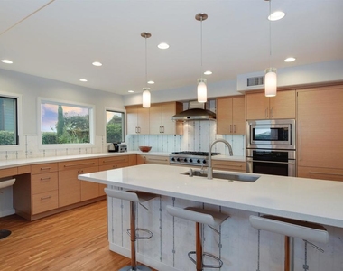 152 7th Street - Photo Thumbnail 10