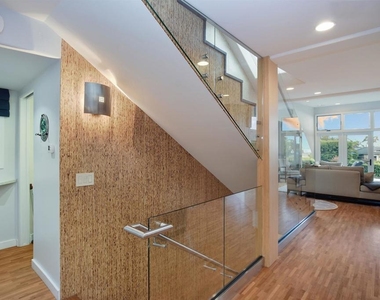 152 7th Street - Photo Thumbnail 13