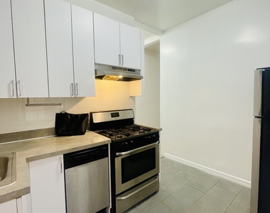 109 E 88 at Park Avenue - Photo Thumbnail 2