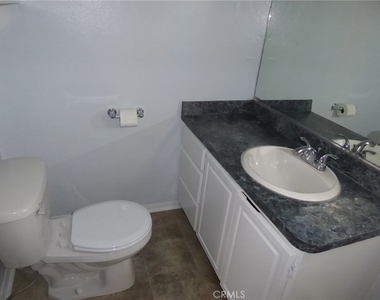 862 E H Street - Photo Thumbnail 5