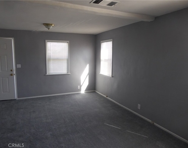 862 E H Street - Photo Thumbnail 2