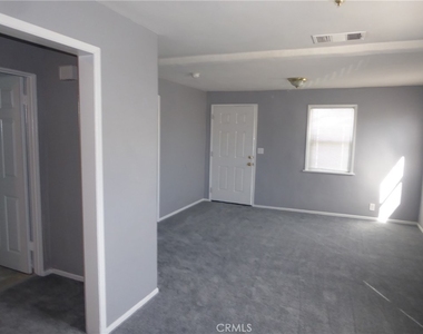 862 E H Street - Photo Thumbnail 10