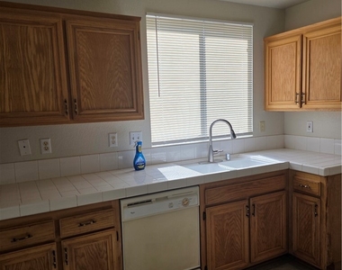 43516 32nd Street E - Photo Thumbnail 8