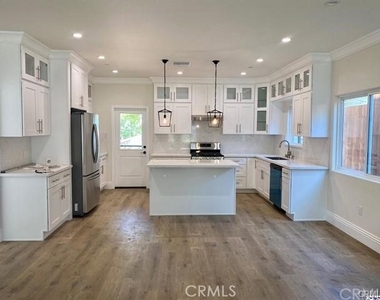 10303 Pinyon Avenue - Photo Thumbnail 2