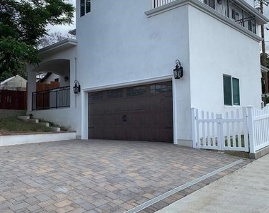 10303 Pinyon Avenue - Photo Thumbnail 4