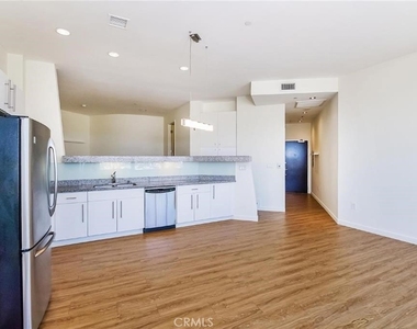 1100 Wilshire Boulevard - Photo Thumbnail 7