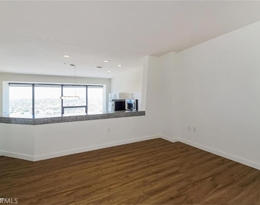 1100 Wilshire Boulevard - Photo Thumbnail 8