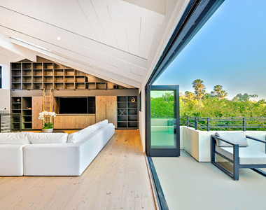 9038 Meredith Place - Photo Thumbnail 28