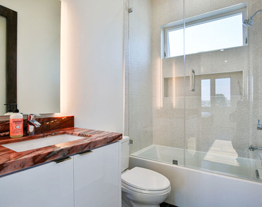 8505 Belford Avenue - Photo Thumbnail 8