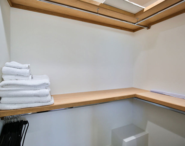 8505 Belford Avenue - Photo Thumbnail 7