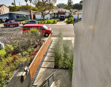8505 Belford Avenue - Photo Thumbnail 15