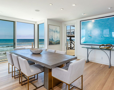 24314 Malibu Road - Photo Thumbnail 12