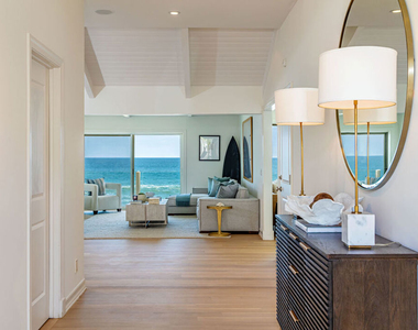 24314 Malibu Road - Photo Thumbnail 4