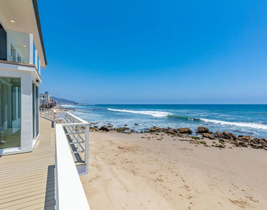24314 Malibu Road - Photo Thumbnail 17