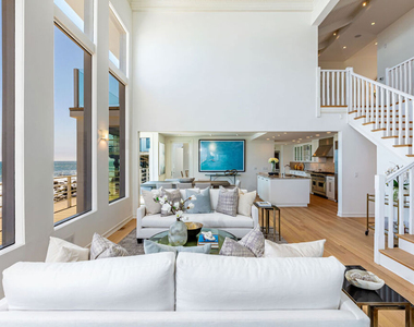 24314 Malibu Road - Photo Thumbnail 10