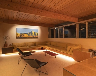 7820 Mulholland Drive - Photo Thumbnail 28