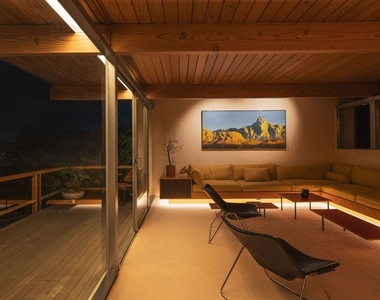 7820 Mulholland Drive - Photo Thumbnail 27
