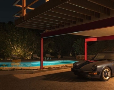 7820 Mulholland Drive - Photo Thumbnail 23