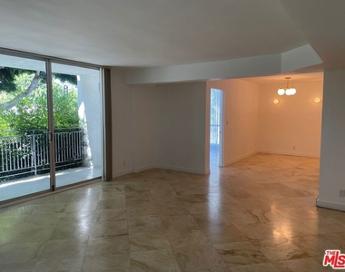 9297 Burton Way - Photo Thumbnail 5
