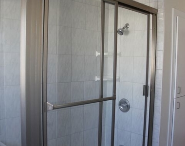 1239 S Hudson Avenue - Photo Thumbnail 9