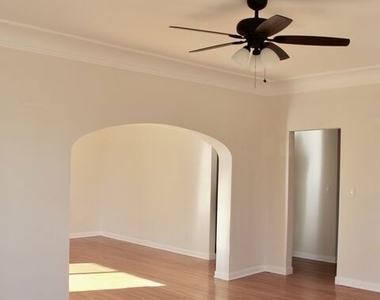 1239 S Hudson Avenue - Photo Thumbnail 3
