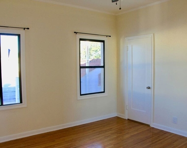 1239 S Hudson Avenue - Photo Thumbnail 8