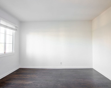 1201 N Crescent Heights Boulevard - Photo Thumbnail 6