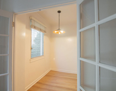 1201 N Crescent Heights Boulevard - Photo Thumbnail 3