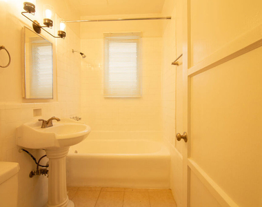 1201 N Crescent Heights Boulevard - Photo Thumbnail 6